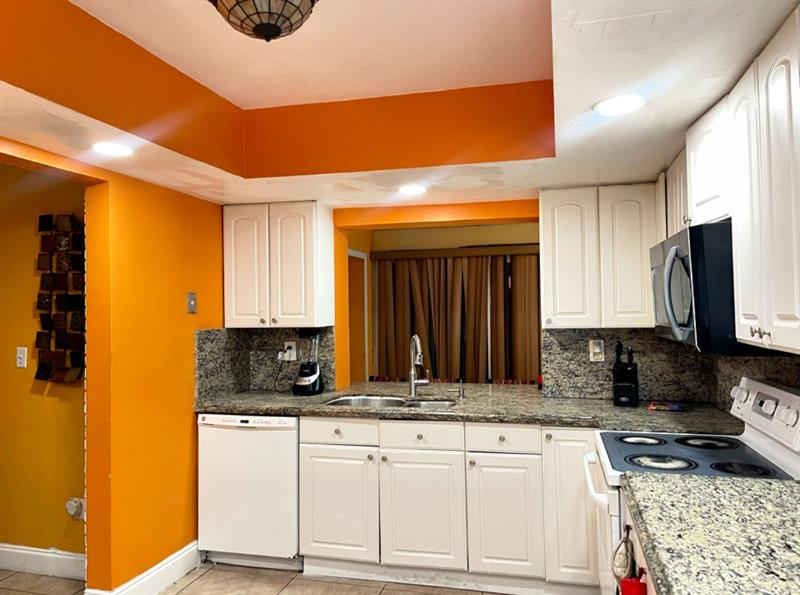 4521 NW 6th Street Plantation FL 33317