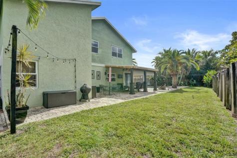 3808 NW 73rd Way Coral Springs FL 33065