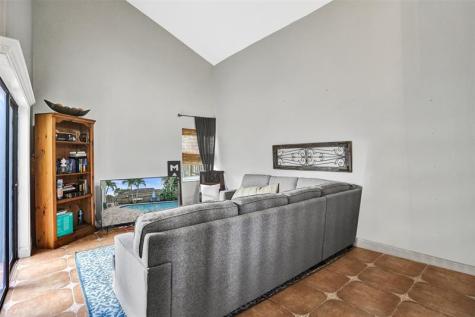 3808 NW 73rd Way Coral Springs FL 33065