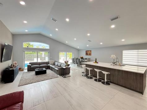 5438 NW 122nd Drive Coral Springs FL 33076