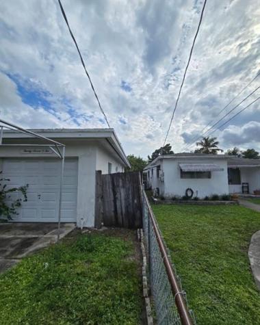 2702 Hayes Street Hollywood FL 33020