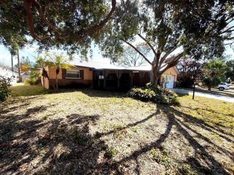 909 Canal Circle Sebastian FL 32958