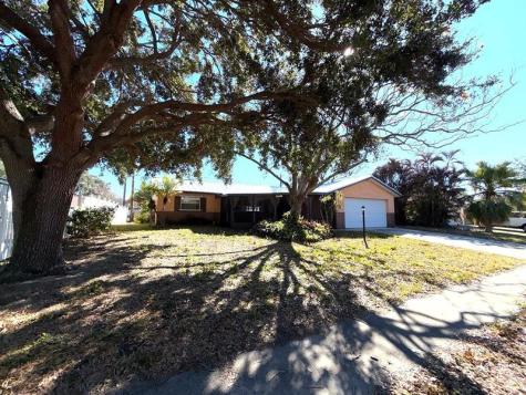 909 Canal Circle Sebastian FL 32958