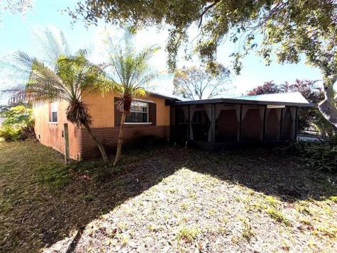 909 Canal Circle Sebastian FL 32958