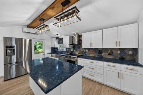 181 NE 15th Terrace Boca Raton FL 33432