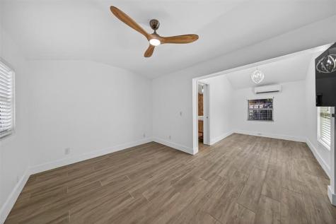 181 NE 15th Terrace Boca Raton FL 33432