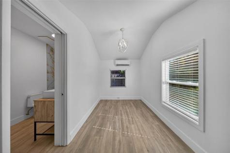 181 NE 15th Terrace Boca Raton FL 33432