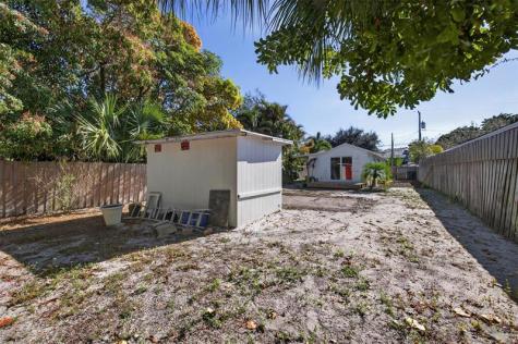 181 NE 15th Terrace Boca Raton FL 33432