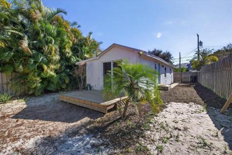 181 NE 15th Terrace Boca Raton FL 33432
