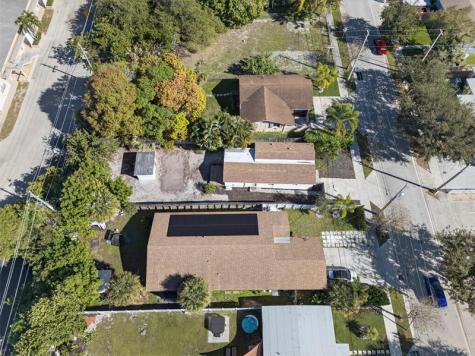 181 NE 15th Terrace Boca Raton FL 33432