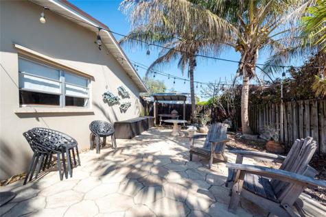 741 NW 97th Terrace Pembroke Pines FL 33024