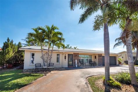 741 NW 97th Terrace Pembroke Pines FL 33024