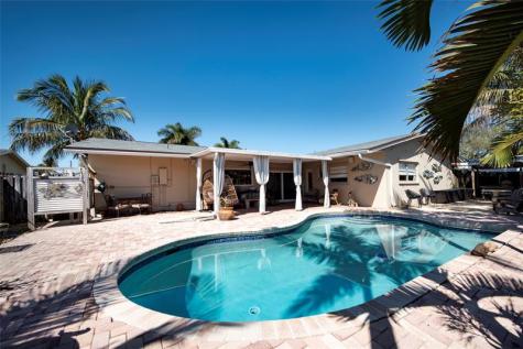 741 NW 97th Terrace Pembroke Pines FL 33024