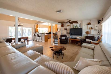 741 NW 97th Terrace Pembroke Pines FL 33024