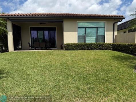 8467 Grand Prix Lane Boynton Beach FL 33472