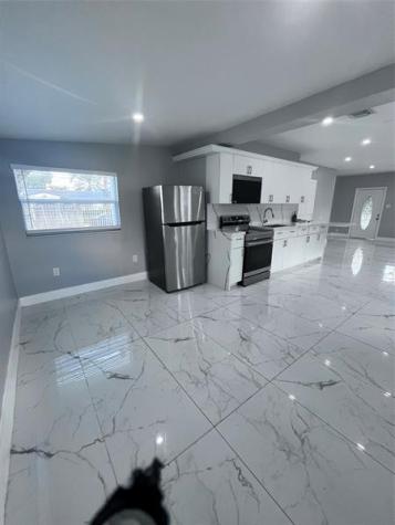 2503 Wiley Street Hollywood FL 33020