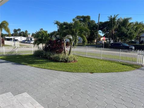 2503 Wiley Street Hollywood FL 33020