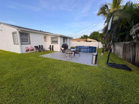 2503 Wiley Street Hollywood FL 33020
