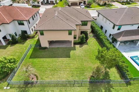 12195 Lake Trail Lane Parkland FL 33076