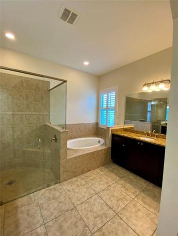 11877 NW 83rd Place Parkland FL 33076