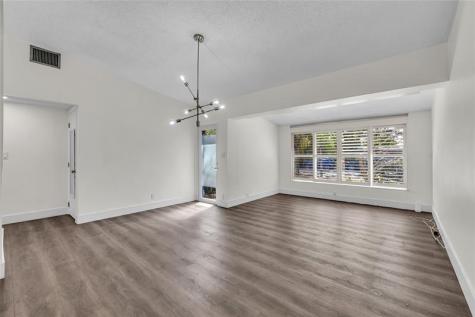 1705 SW 10th Street Fort Lauderdale FL 33312