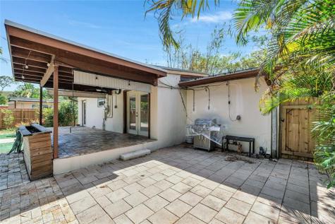 1705 SW 10th Street Fort Lauderdale FL 33312