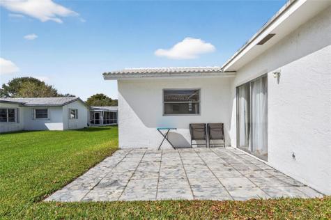 8950 NW 13th Street Plantation FL 33322