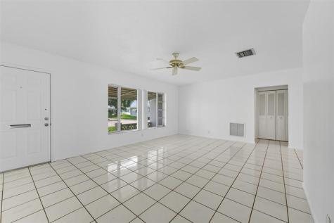 6800 NW 74th Place Tamarac FL 33321