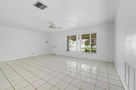 6800 NW 74th Place Tamarac FL 33321