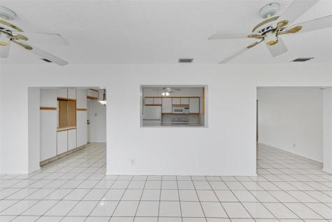6800 NW 74th Place Tamarac FL 33321