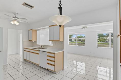 6800 NW 74th Place Tamarac FL 33321