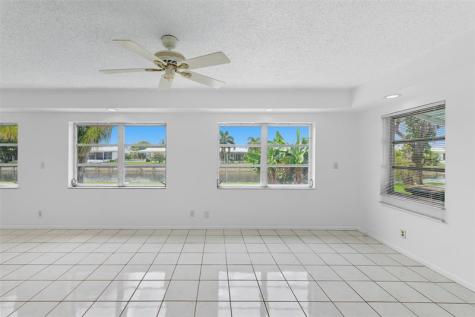 6800 NW 74th Place Tamarac FL 33321