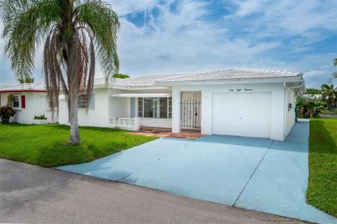 6800 NW 74th Place Tamarac FL 33321