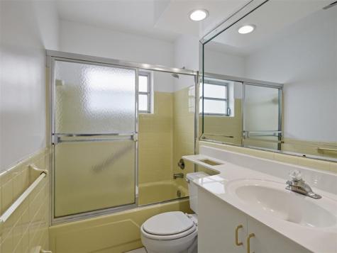 6800 NW 74th Place Tamarac FL 33321