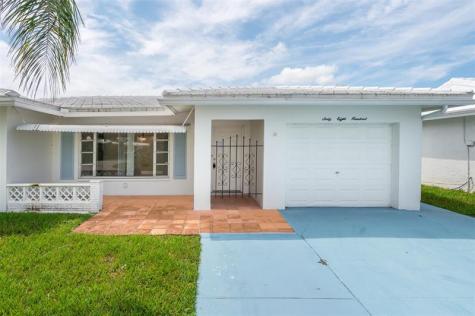 6800 NW 74th Place Tamarac FL 33321