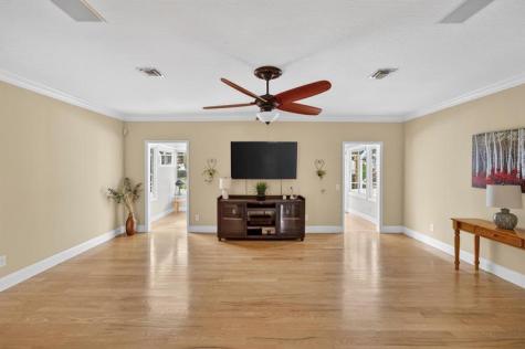 137 38TH Court Vero Beach FL 32968