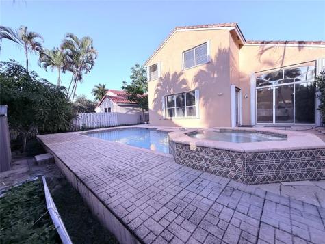 322 SW 193rd Avenue Pembroke Pines FL 33029