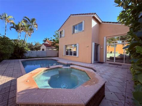 322 SW 193rd Avenue Pembroke Pines FL 33029