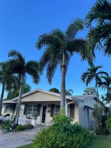 4401 NW 43 Avenue Tamarac FL 33319