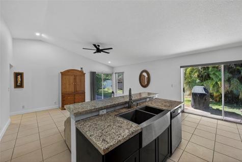 9532 NW 9th Court Plantation FL 33324