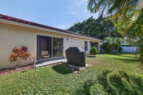 9532 NW 9th Court Plantation FL 33324