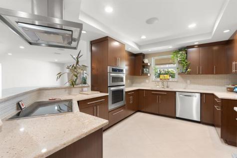 2740 NE 21st Court Fort Lauderdale FL 33305