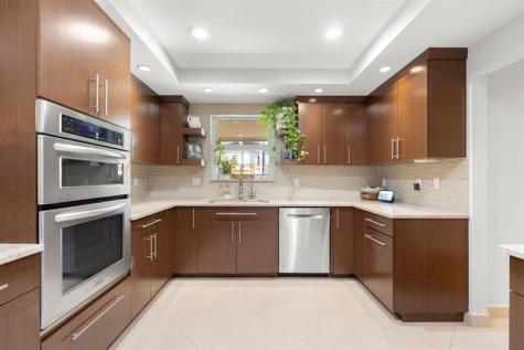 2740 NE 21st Court Fort Lauderdale FL 33305