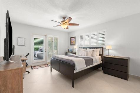 2740 NE 21st Court Fort Lauderdale FL 33305