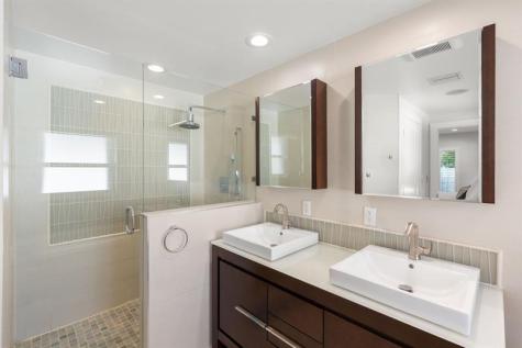 2740 NE 21st Court Fort Lauderdale FL 33305