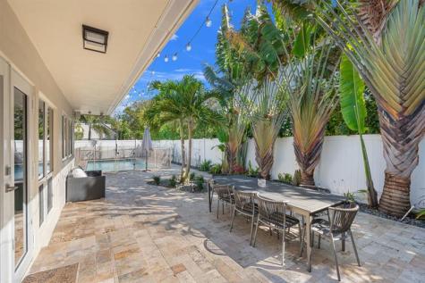 2740 NE 21st Court Fort Lauderdale FL 33305