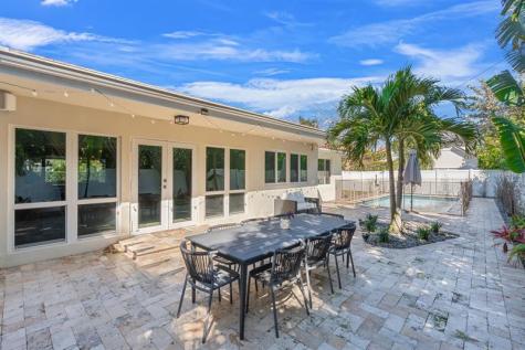 2740 NE 21st Court Fort Lauderdale FL 33305