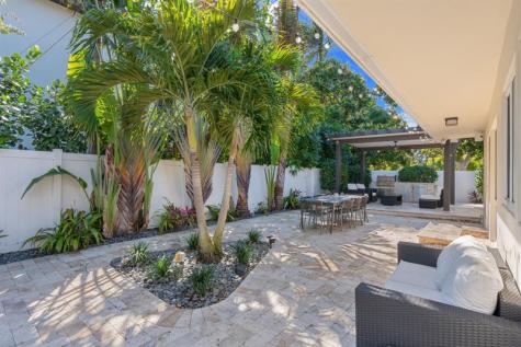 2740 NE 21st Court Fort Lauderdale FL 33305