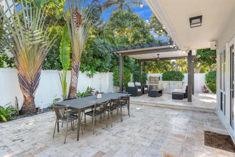 2740 NE 21st Court Fort Lauderdale FL 33305