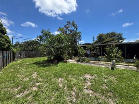 4801 Tyler Street Hollywood FL 33021